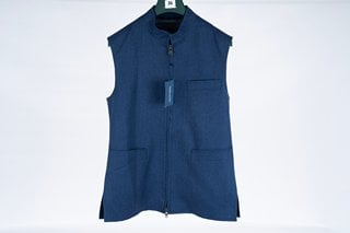 OLIVER BROWN LONDON LINEN GILET WITH ZIP IN NAVY - SIZE SMALL - RRP £255: LOCATION - BOOTH