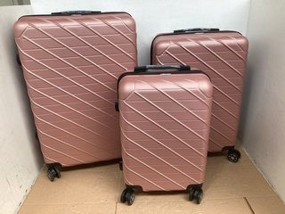 ALIVIO SET OF 3 HARD SHELL 4 WHEELED SUITCASES IN PINK: LOCATION - A9