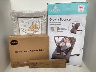 4 X ASSORTED BABY ITEMS TO INCLUDE BABYLO GRAVITY BOUNCER: LOCATION - A3