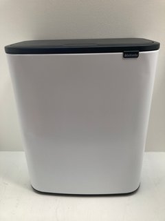 BRABANTIA BO PEDAL 60L BIN WITH 1 INNER BUCKET IN STAINLESS STEEL: LOCATION - B1