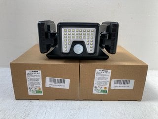 3 X CLAONER OUTSIDE SOLAR LIGHTS: LOCATION - B8