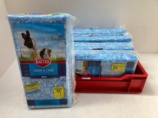 5 X PACKS OF KAYTEE CLEAN & COZY SMALL PET BEDDING IN BLUE: LOCATION - B9