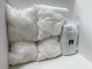 4 X LARGE CUSHIONS TO INCLUDE 4.5 TOG KING SIZE DUVET: LOCATION - B15