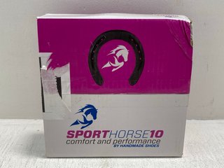 BOX OF SPORT HORSE 10 SHOES: LOCATION - C16