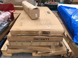 PALLET OF ASSORTED FURNITURE ITEMS TO INCLUDE VIDA DESIGNS OXFORD RADIATOR COVER MEDIUM IN WHITE: LOCATION - B2 (KERBSIDE PALLET DELIVERY)