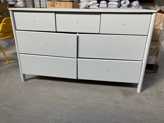 JOHN LEWIS & PARTNERS SPINDLE GYMI 3+4 DRAWER IN LIGHT GREY RRP £229: LOCATION - A2