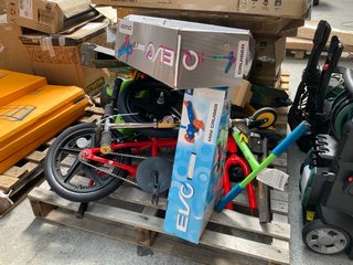 PALLET OF ASSORTED KIDS SCOOTERS AND BIKES: LOCATION - A6 (KERBSIDE PALLET DELIVERY)