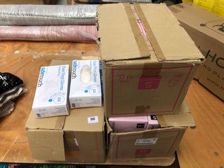 3 X BOXES OF ASSORTED DISPOSABLE GLOVES TO INCLUDE SAFE TOUCH CLEAR VINYL GLOVES POWDER FREE: LOCATION - B1