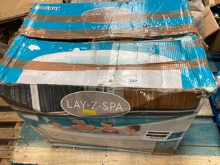 BESTWAY LAY-Z-SPA WITH AIRJET SYSTEM: LOCATION - B2 (KERBSIDE PALLET DELIVERY)