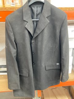 LYN SUIT JACKET SIZE 22L: LOCATION - BR14