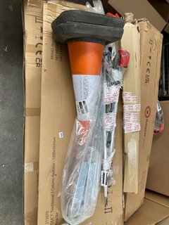 PALLET OF ASSORTED ITEMS TO INCLUDE ORANGE & WHITE TRAFFIC CONE: LOCATION - B8 (KERBSIDE PALLET DELIVERY)