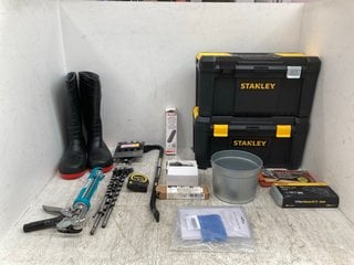 QTY OF ASSORTED TOOLS HARDWARE TO INCLUDE 2 X STANLEY TOOL BOXES: LOCATION - C20