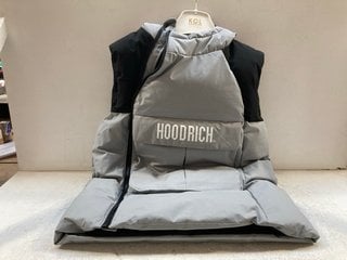 HOODRICH KIDS OBSERVE GILET IN GREY SIZE: 13 - 15 YRS: LOCATION - A3