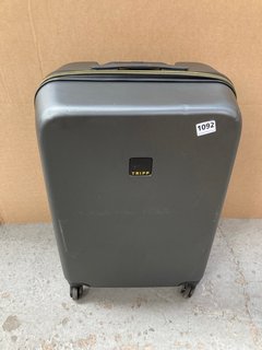 TRIPP MEDIUM SIZED HARDSHELL TRAVEL CASE IN BLACK: LOCATION - D14