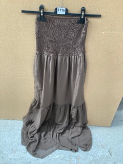 MINT VELVET BANDEAU WOVEN MIX MAXI DRESS IN BROWN SIZE: XS RRP - £99: LOCATION - D13