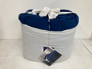 LUSH DECOR KING SIZE 5 PIECE COMFORTER SET IN NAVY RRP - £300: LOCATION - WHITE BOOTH