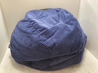 LARGE RIBBED BEANBAG IN NAVY: LOCATION - A6