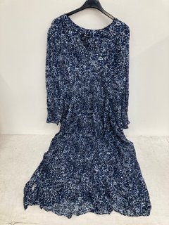 WHISTLES SPECKLED LEOPARD PRINT MIDI DRESS IN BLUE SIZE: 20 RRP - £149: LOCATION - WHITE BOOTH