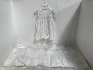 5 X SARAH LOUISE CHILDRENS SLEEVELESS FLORAL HEART PLEATED DRESSES IN WHITE SIZE: 2 YRS: LOCATION - B18