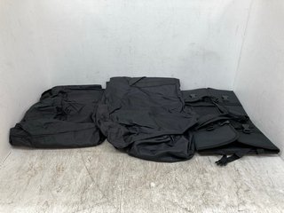 QTY OF ASSORTED CANVAS BAGS IN BLACK: LOCATION - B7