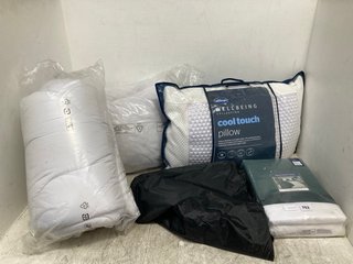 QTY OF ASSORTED BEDDING ITEMS TO INCLUDE JULIAN CHARLES HOME KING SIZE SOFT DUVET COVER: LOCATION - B5