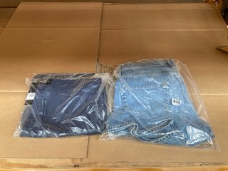 2 X ASSORTED CLOTHING ITEMS TO INCLUDE JACK & JONES ORIGINAL SHORTS IN LIGHT WASH SIZE: L: LOCATION - C5