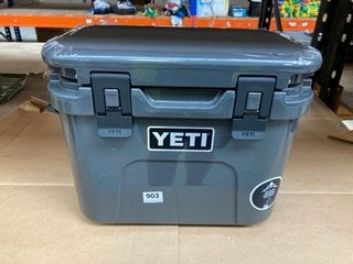 YETI ROADIE 15L COOLER IN DARK GREY: LOCATION - C10