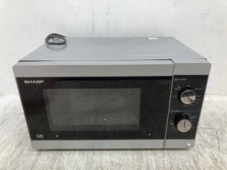 HI SENSE MICROWAVE OVEN MODEL: H25MOBS7HUK: LOCATION - C14