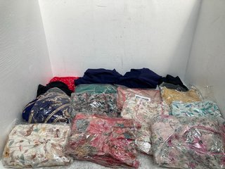 QTY OF ASSORTED WOMEN'S CLOTHING INCLUDING 2 DRESSES IN SIZE 8 ,16: LOCATION - C16