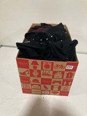 BOX OF ASSORTED WOMEN'S CLOTHING TO INCLUDE 2 X FRANK USHER JUMPER WITH PEARLS IN BLACK SIZE LARGE / EXTRA LARGE