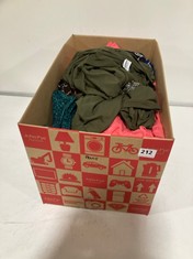 BOX OF ASSORTED WOMEN'S CLOTHING TO INCLUDE 2 X FRANK USHER BEE T SHIRT IN GREEN SIZE LARGE / EXTRA LARGE