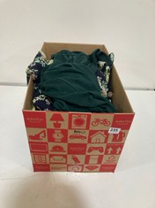 BOX OF ASSORTED WOMEN'S CLOTHING KIM&CO SOFT TOUCH JUMPER IN DEEP GREEN SIZE MEDIUM