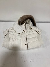 JOULES QUILTED GILET WITH FUR HOOD IN WHITE SIZE 10