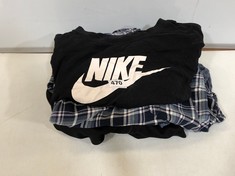 4 X ASSORTED ADULTS CLOTHING TO INCLUDE NIKE WOMEN'S REGULAR FIT T-SHIRT IN BLACK SIZE S