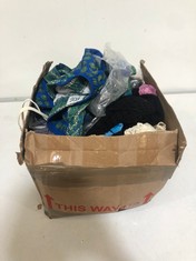 BOX OF ASSORTED ADULTS CLOTHING TO INCLUDE BDG MEN'S SWIM SHORTS IN GREEN/BLUE SIZE XL