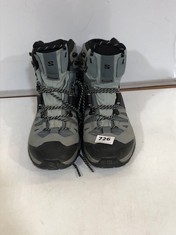 SALOMON QUEST 04 BOOTS - SAGE GREEN.GREY UK 7 - RRP £145