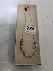 A GOLD PLATED NECKLACE