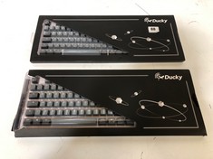 2 X DUCKY KEYCAP SET