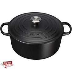 LE CREUSET SIGNATURE CAST IRON ROUND CASSEROLE, 20 CM - SATIN BLACK.