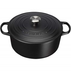 LE CREUSET SIGNATURE CAST IRON ROUND CASSEROLE, 20 CM - SATIN BLACK.