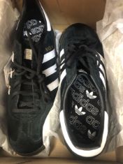 1 X PAIR ADIDAS HANDBALL SPEZIAL SIZE 11 1/2.