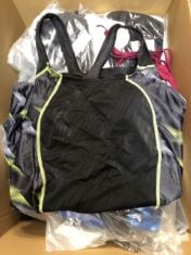 APPROX 30 X ASSORTED WOMEN’S SWIM WEAR ITEMS TO INCLUDE GREEN BLACK AND GREY ONE PIECE SWIM SUIT .