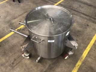 BREWBUILDER STAINLESS STEEL VAT BUCKET ON WHEELS WITH PIPING