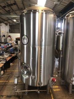 STAINLESS STEEL INSULATED HOT LIQUOR TANK 3000L, 6KW AND 18KW ELEMENT, TEMP SENSOR, SIGHT GLASS AND RE-CIRC PIPEWORK, CIP, 20BBL BEER TANK (APPROX DIMENSIONS: 350CM H X 180CM DIA)