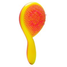 15 X MICHEL MERCIER THE GIRLIE DETANGLE BRUSH - PAINLESS DETANGLING BRUSH - EASY GRIP HAIR BRUSH DESIGN - THICK AND CURLY HAIR - PINK-YELLOW - 1 PC - TOTAL RRP £250: LOCATION - RACK B