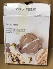 QUANTITY OF ASSORTED ITEMS TO INCLUDE TORTILLA PRESS RRP £350: LOCATION - RACK G