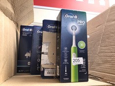 QUANTITY OF ITEMS TO INCLUDE ORAL-B PRO JUNIOR KIDS ELECTRIC TOOTHBRUSH, 1 TOOTHBRUSH HEAD, 3 MODES WITH KID-FRIENDLY SENSITIVE MODE, FOR AGES 6+, 2 PIN UK PLUG, GREEN: LOCATION - SIDE RACK