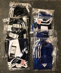 QUANTITY OF ITEMS TO INCLUDE ADIDAS BOY'S ENTRADA 18 JSYY JERSEY SHORT SLEEVE , DK BLUE/WHITE, 140 UK: LOCATION - C RACK