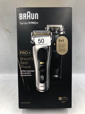 BRAUN SERIES 9 PRO ELECTRIC SHAVER WITH 4+1 HEAD, ELECTRIC RAZOR FOR MEN WITH PROLIFT TRIMMER, CHARGING STAND & TRAVEL CASE, SONIC TECHNOLOGY, UK 2 PIN PLUG, 9417S, SILVER, RATED WHICH? BEST ON TEST.