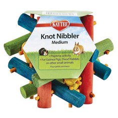 QUANTITY OF ASSORTED ITEMS TO INCLUDE KAYTEE NUT KNOT NIBBLER, MEDIUM,GREEN,3.5 INCHES X 4 INCHES X 3.5 INCHES: LOCATION - RACK D